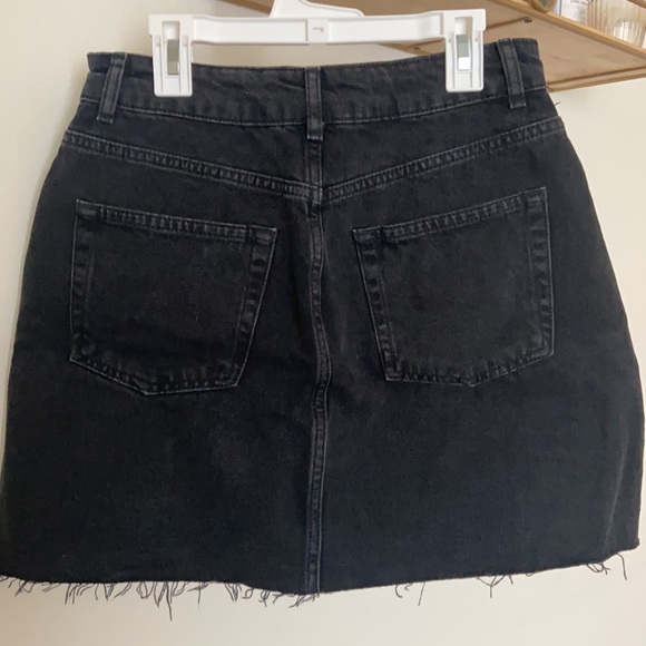 TopShop black “Moto” denim mini skirt - Picture 2 of 4
